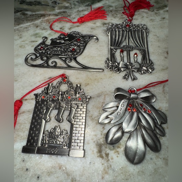 Avon Pewter Christmas Ornaments x 6 - Picture 10 of 14